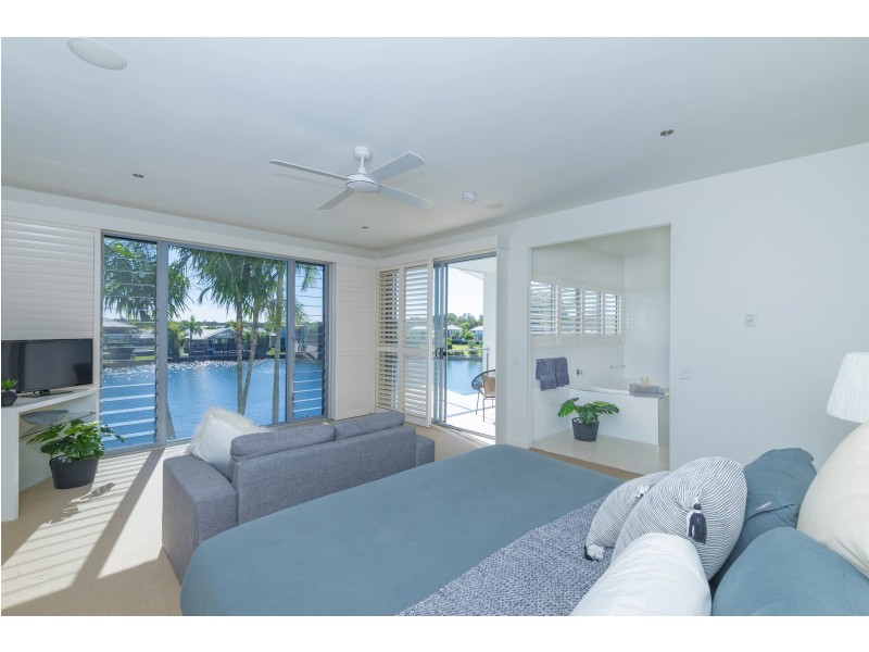 16 Anchorage Cct, Twin Waters QLD 4564