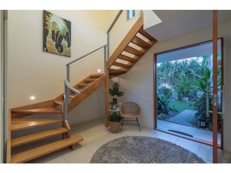 16 Anchorage Cct, Twin Waters QLD 4564