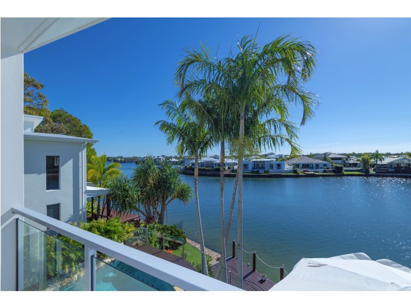 16 Anchorage Cct, Twin Waters QLD 4564