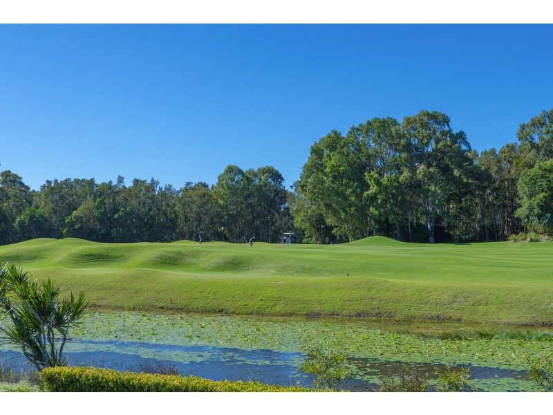 10 Baker-Finch Pl, Twin Waters QLD 4564