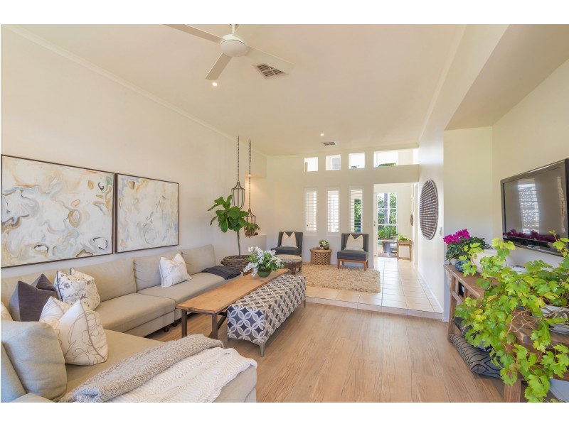 10 Baker-Finch Pl, Twin Waters QLD 4564