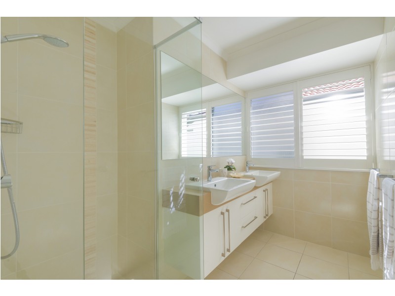 10 Baker-Finch Pl, Twin Waters QLD 4564
