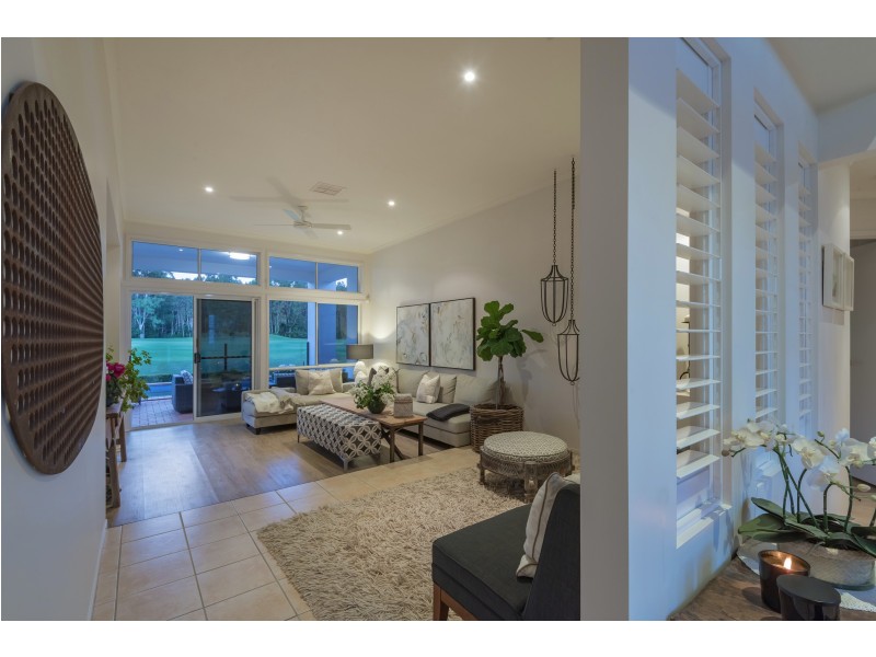 10 Baker-Finch Pl, Twin Waters QLD 4564