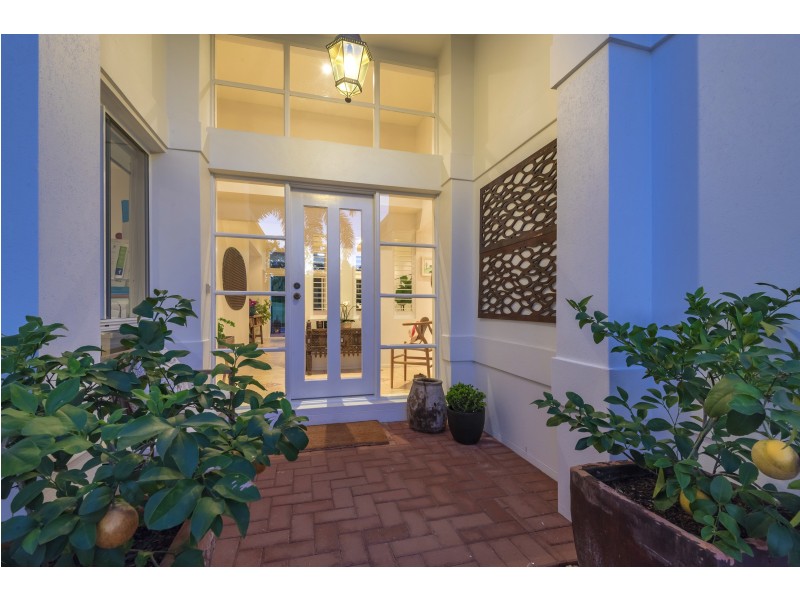 10 Baker-Finch Pl, Twin Waters QLD 4564