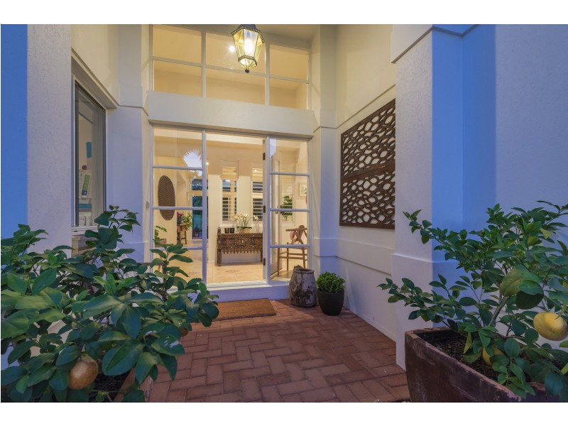 10 Baker-Finch Pl, Twin Waters QLD 4564
