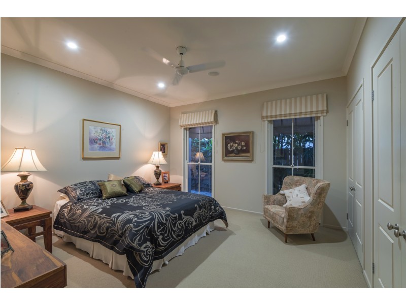 35 Baywater Dr, Twin Waters QLD 4564