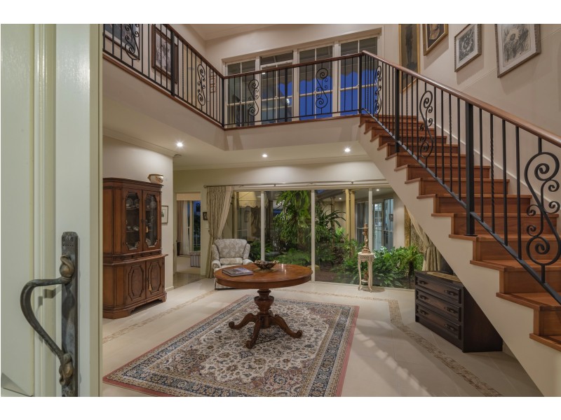 35 Baywater Dr, Twin Waters QLD 4564