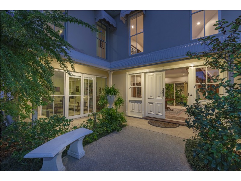 35 Baywater Dr, Twin Waters QLD 4564