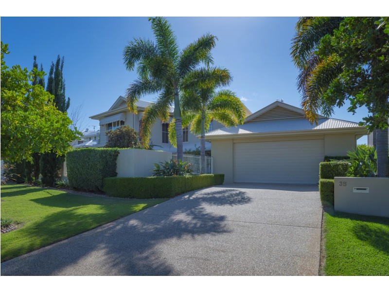 35 Baywater Dr, Twin Waters QLD 4564