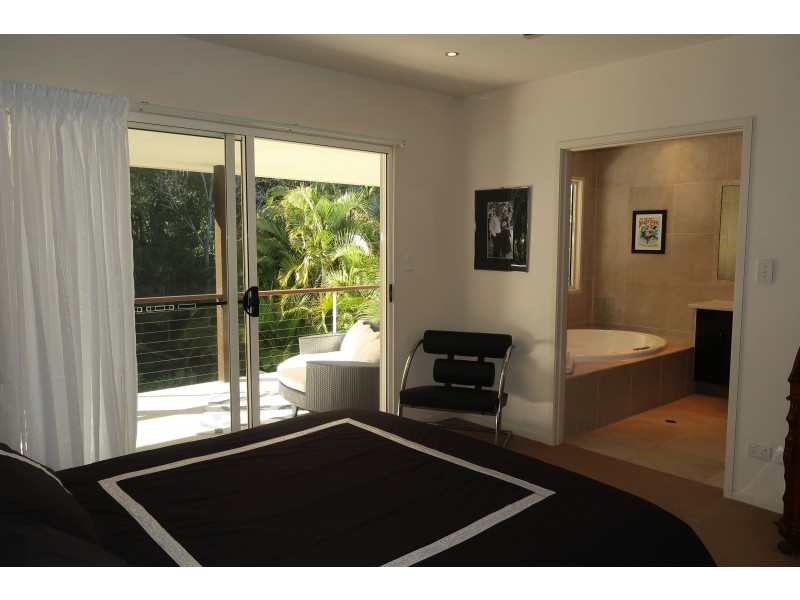 22 Baker-finch Pl, Twin Waters QLD 4564