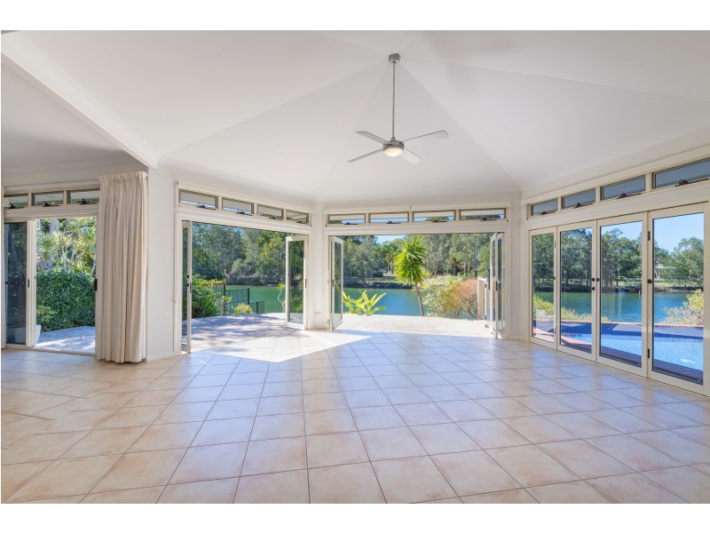 14/Spinifix Place, Twin Waters QLD 4564