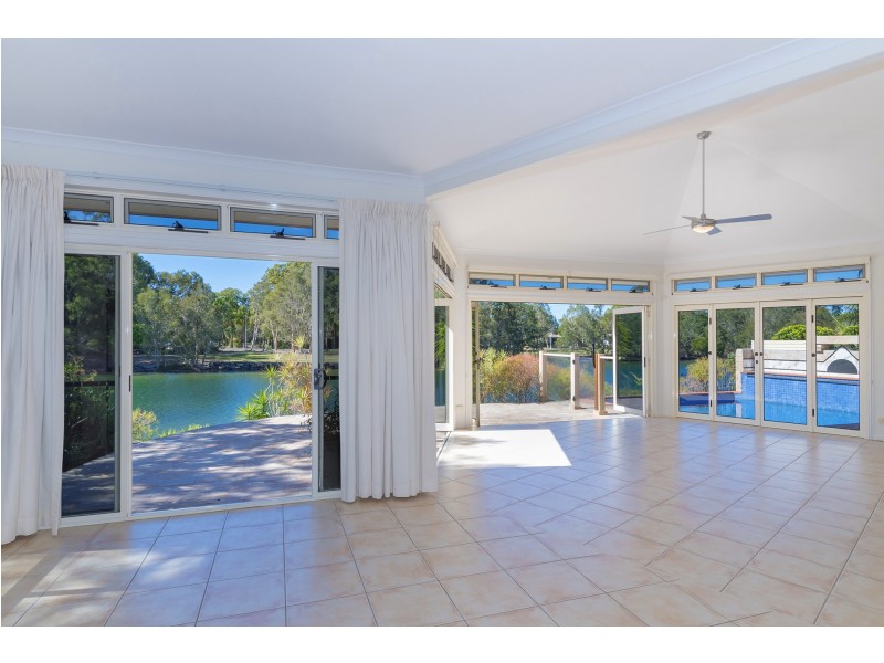 14/Spinifix Place, Twin Waters QLD 4564