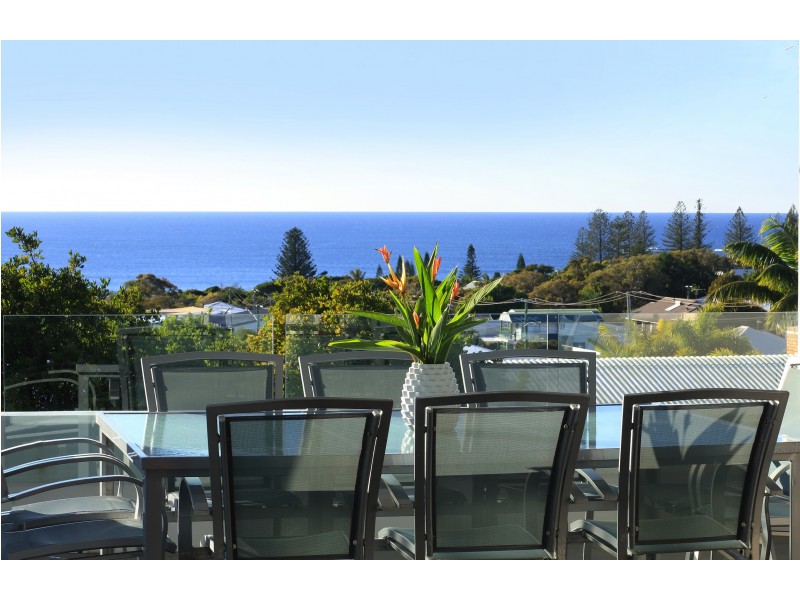 4A Barr Ave, Shelly Beach QLD 4551