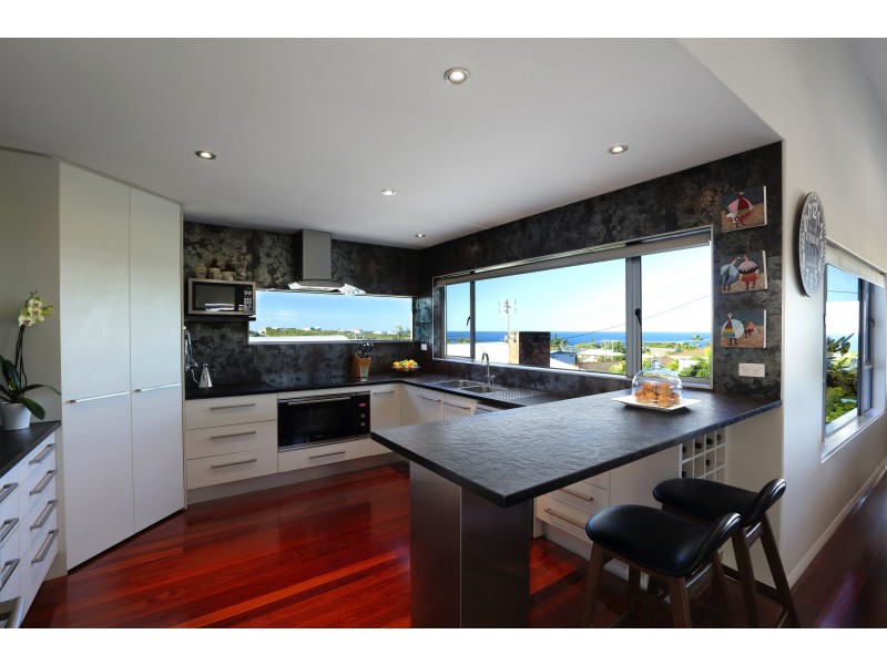 4A Barr Ave, Shelly Beach QLD 4551