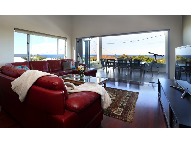 4A Barr Ave, Shelly Beach QLD 4551