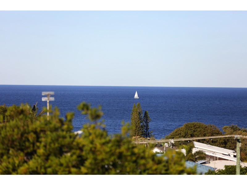 4A Barr Ave, Shelly Beach QLD 4551