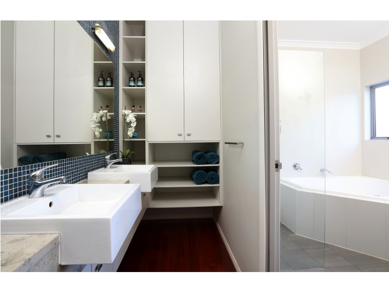 4A Barr Ave, Shelly Beach QLD 4551