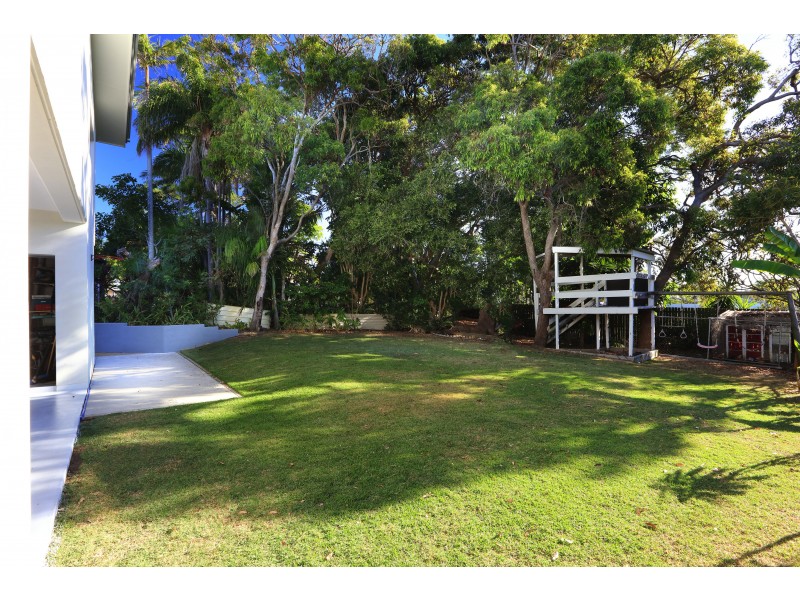 4A Barr Ave, Shelly Beach QLD 4551