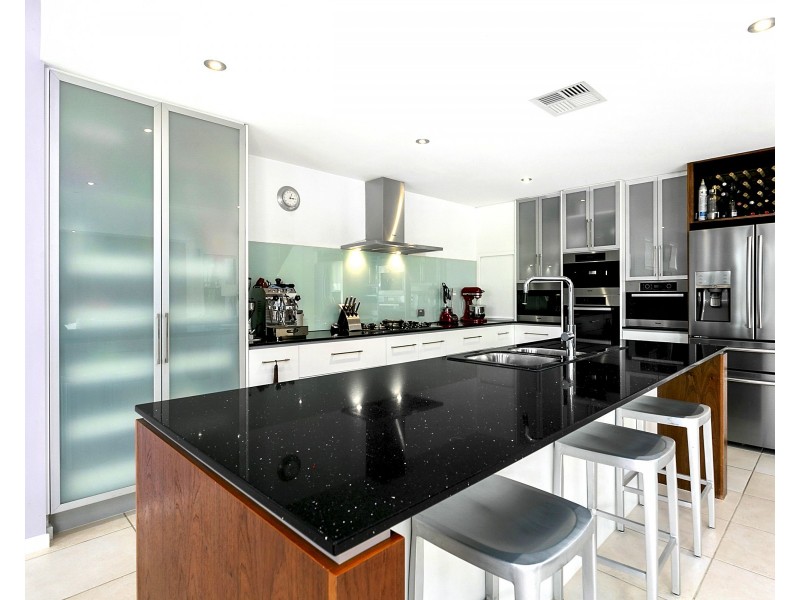 19/115 Peregian Springs Dr, Peregian Springs QLD 4573