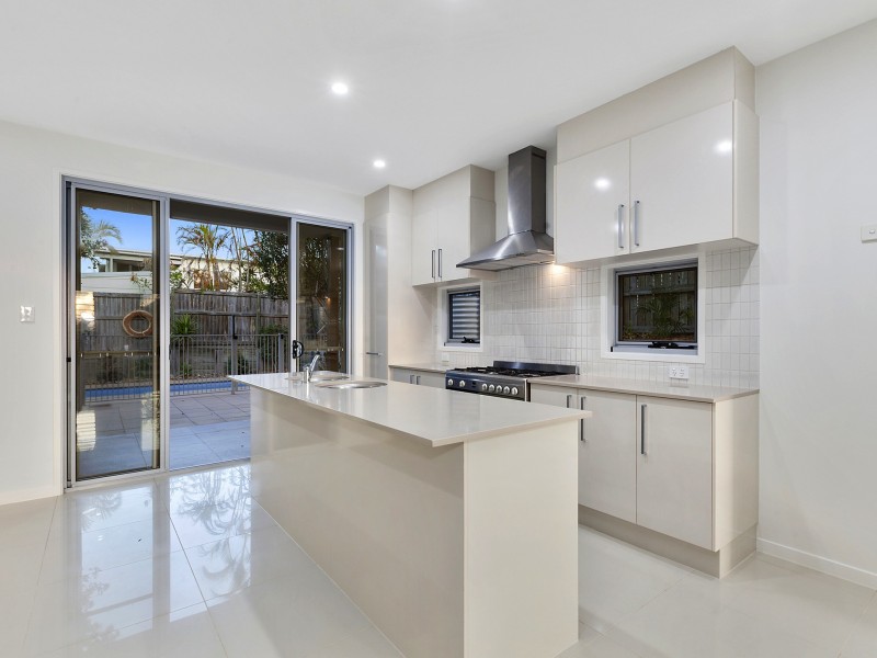 2/26 Orealla Cres, Sunrise Beach QLD 4567