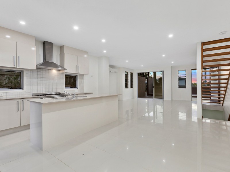 2/26 Orealla Cres, Sunrise Beach QLD 4567