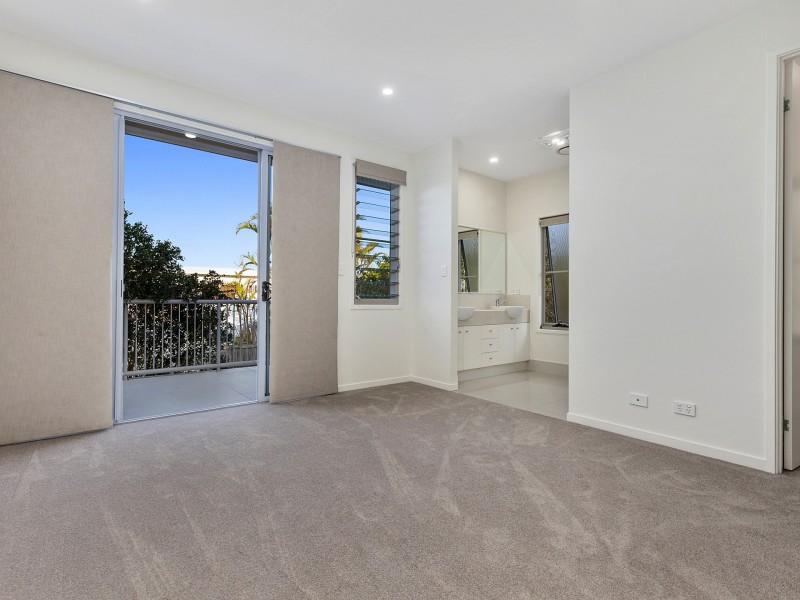 2/26 Orealla Cres, Sunrise Beach QLD 4567