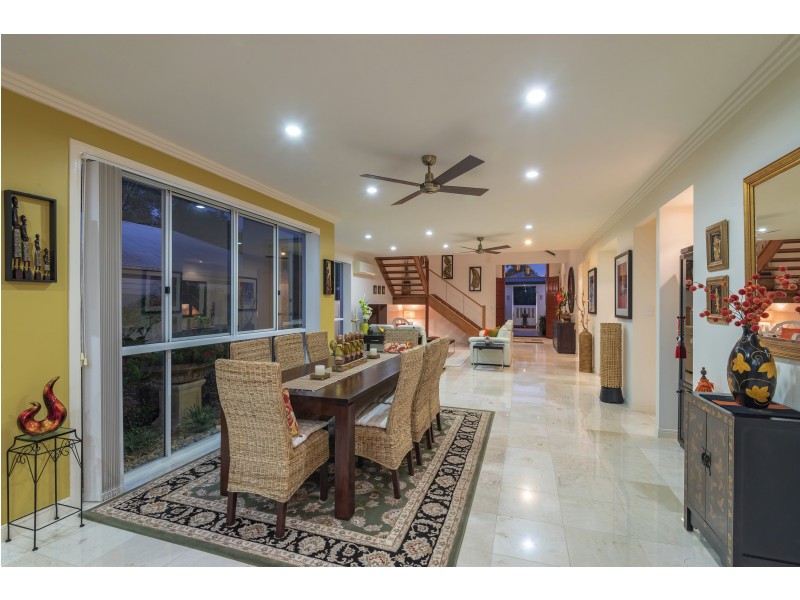 77 Prestwick Dr, Twin Waters QLD 4564