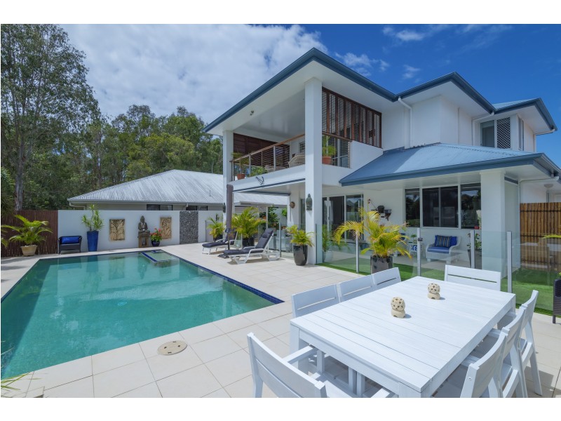 77 Prestwick Dr, Twin Waters QLD 4564
