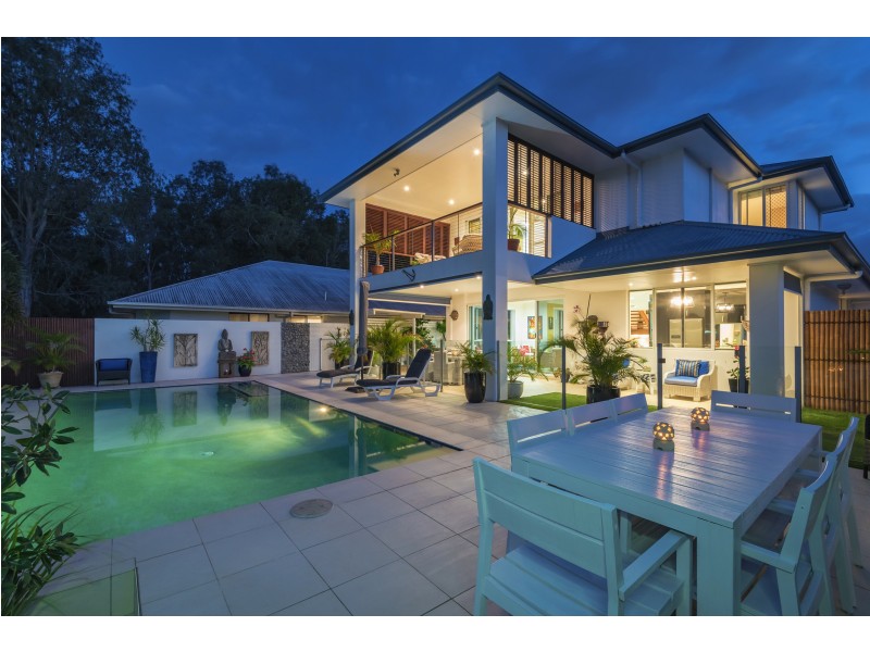 77 Prestwick Dr, Twin Waters QLD 4564