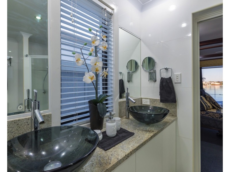 15 Nautilus Pl, Twin Waters QLD 4564