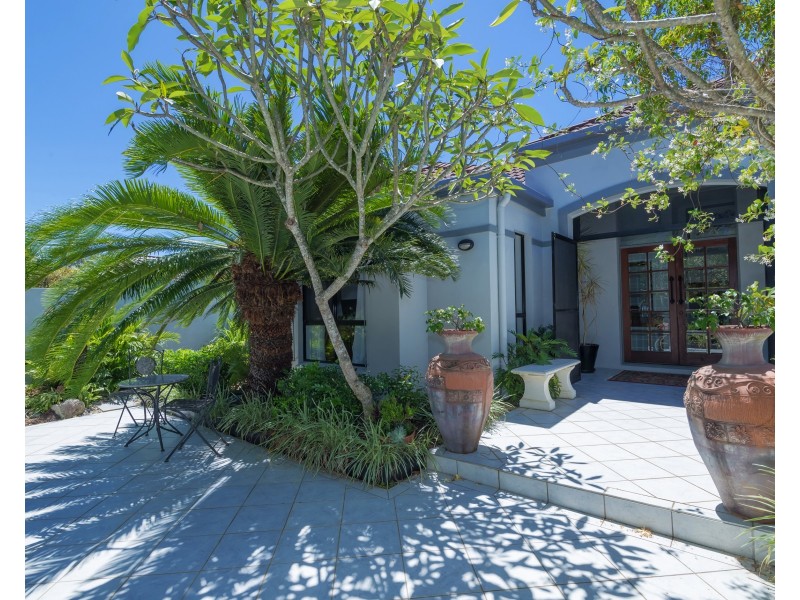 15 Nautilus Pl, Twin Waters QLD 4564