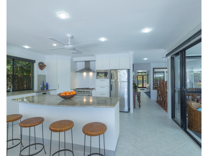 15 Nautilus Pl, Twin Waters QLD 4564