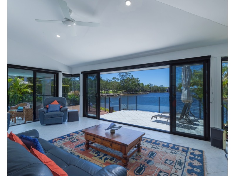 15 Nautilus Pl, Twin Waters QLD 4564