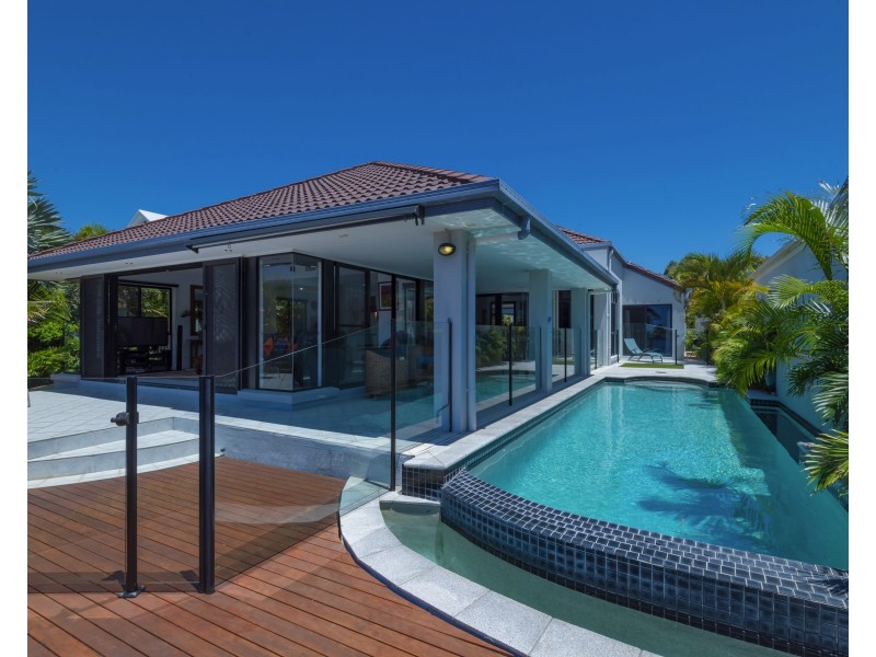 15 Nautilus Pl, Twin Waters QLD 4564