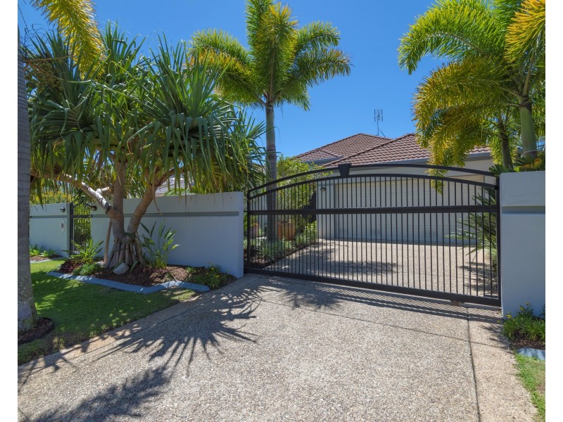 15 Nautilus Pl, Twin Waters QLD 4564