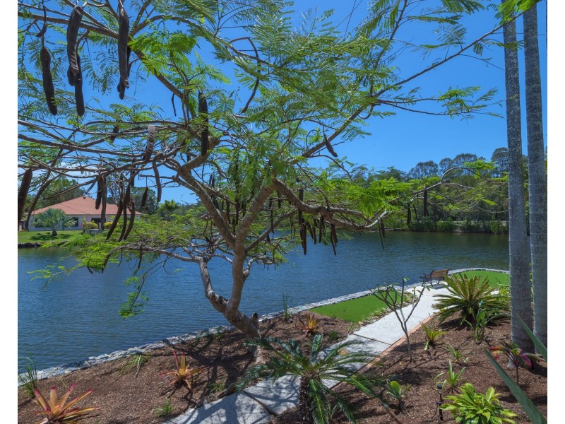 13 Glenwood Pl, Twin Waters QLD 4564