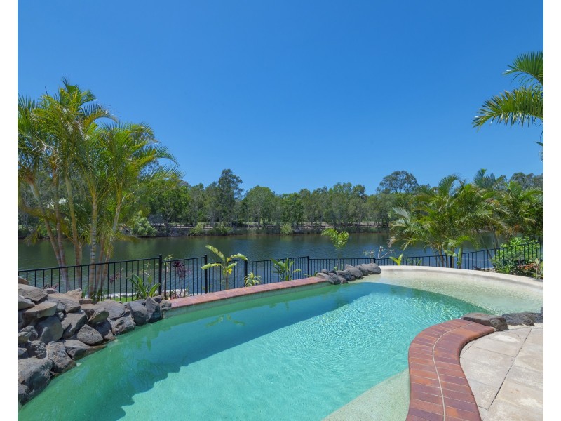 13 Glenwood Pl, Twin Waters QLD 4564