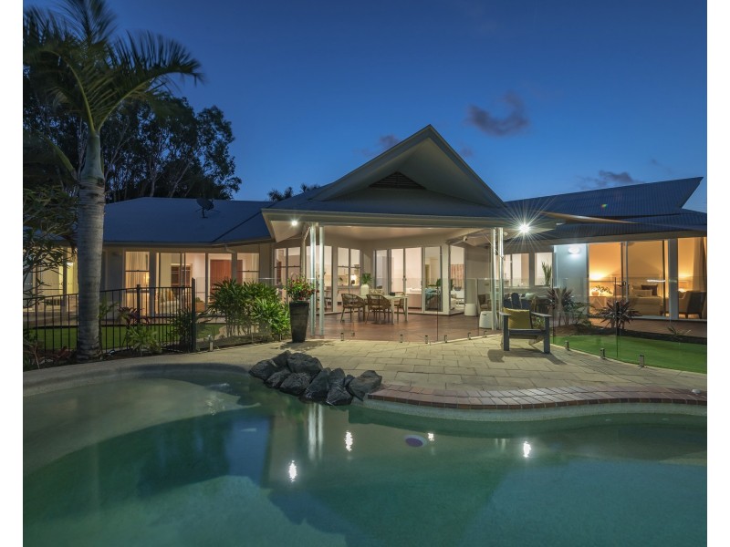 13 Glenwood Pl, Twin Waters QLD 4564