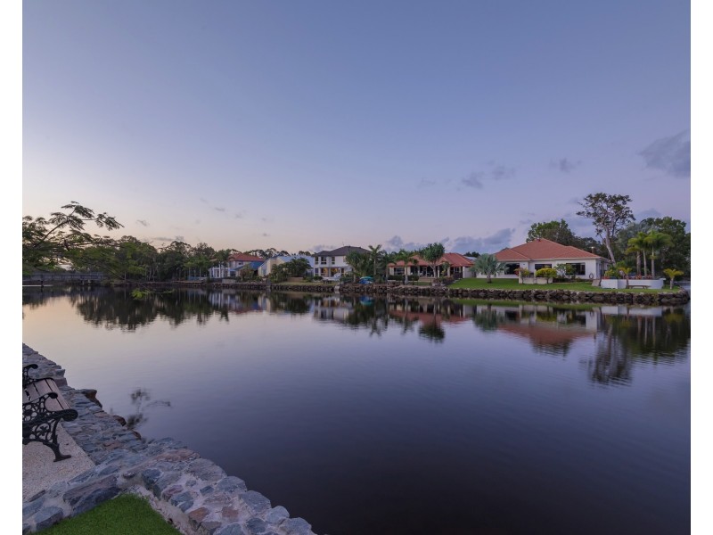 13 Glenwood Pl, Twin Waters QLD 4564