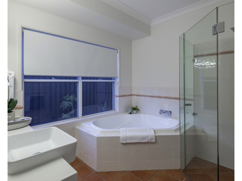 13 Glenwood Pl, Twin Waters QLD 4564