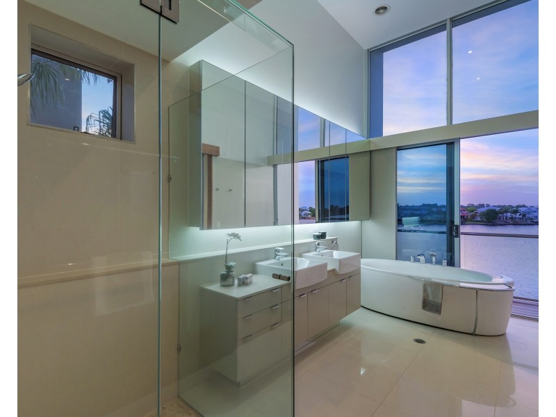 26/20 Anchorage Cct, Twin Waters QLD 4564