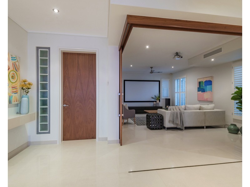 26/20 Anchorage Cct, Twin Waters QLD 4564