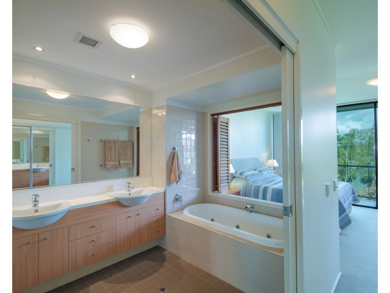 7/20 Baywater Dr, Twin Waters QLD 4564