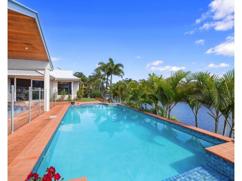 11 Glenwood Pl, Twin Waters QLD 4564