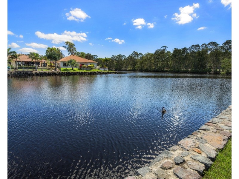 11 Glenwood Pl, Twin Waters QLD 4564