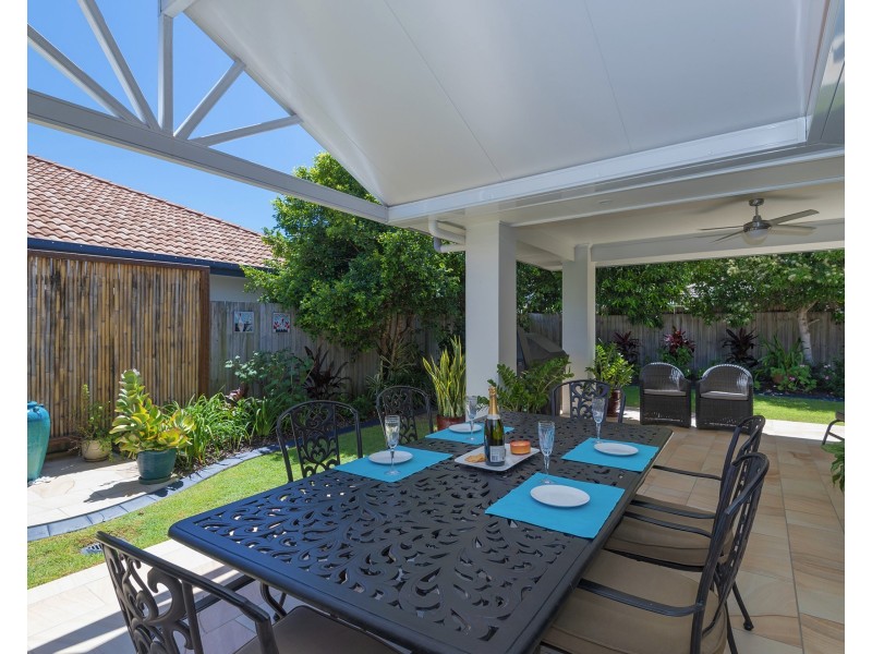 42 Prestwick Dr, Twin Waters QLD 4564