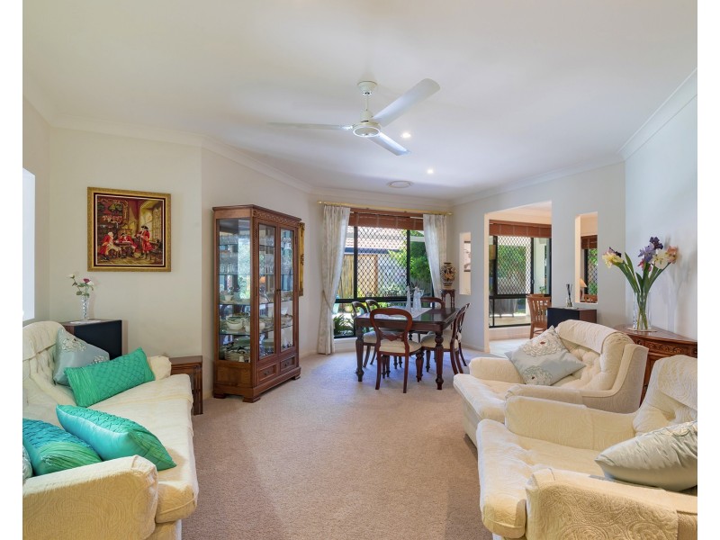 42 Prestwick Dr, Twin Waters QLD 4564