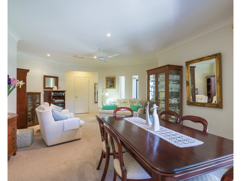 42 Prestwick Dr, Twin Waters QLD 4564