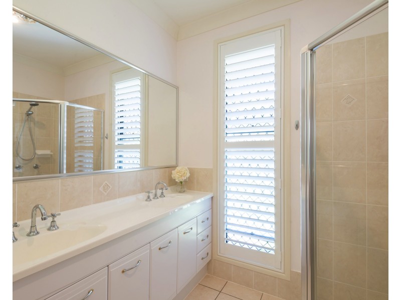 42 Prestwick Dr, Twin Waters QLD 4564