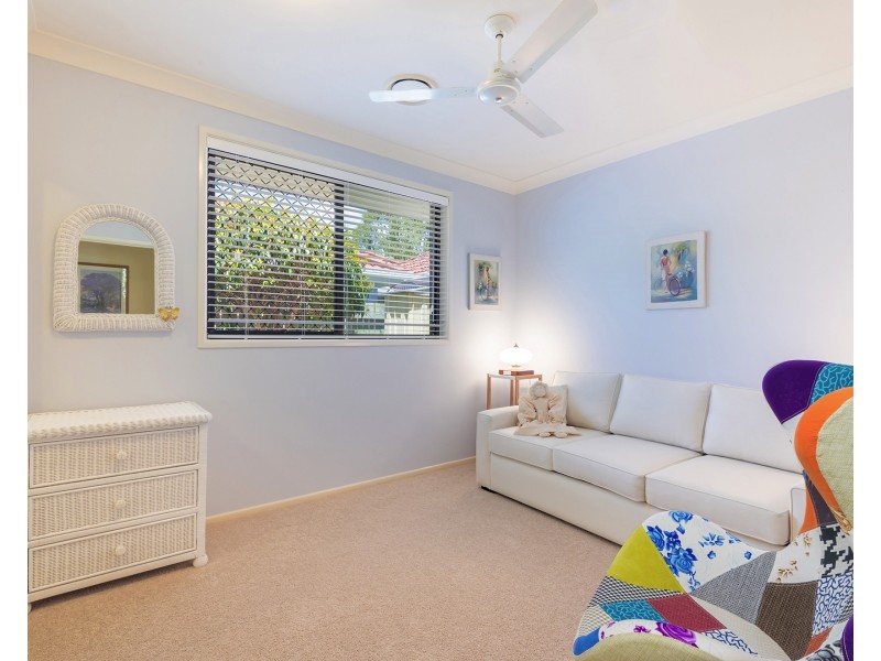 42 Prestwick Dr, Twin Waters QLD 4564